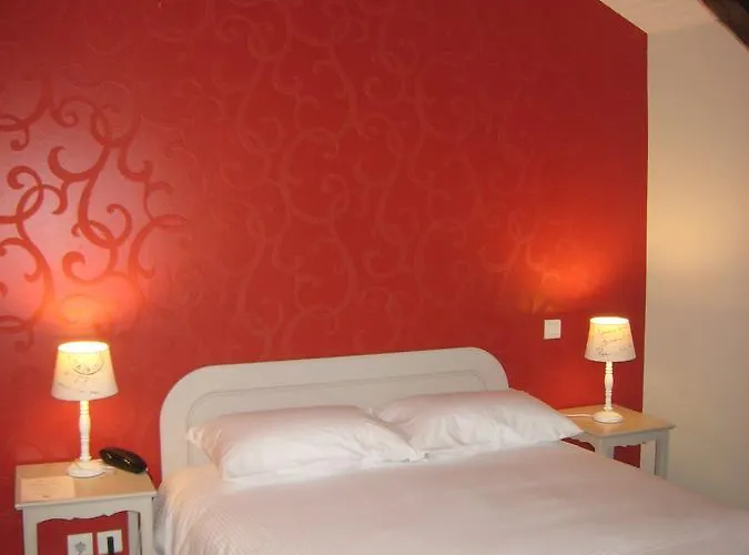 호텔 Du Chateau De Charron 4*